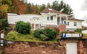 Villa Bruderfels,Pirmasens>>Esthal,2 star