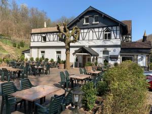 hotel restaurant waldlust
