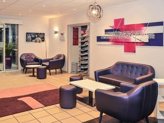 Mercure Lyon Est Chaponnay,Near Business Park Of The Vallee De L'ozon,4 star