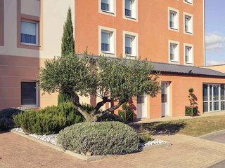 Mercure Lyon Est Chaponnay,Near Business Park Of The Vallee De L'ozon,4 star