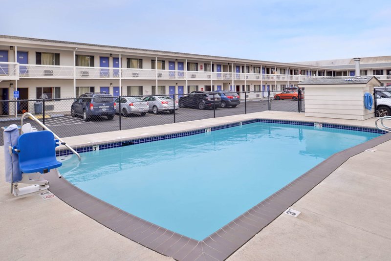 motel 6 salem or expo center