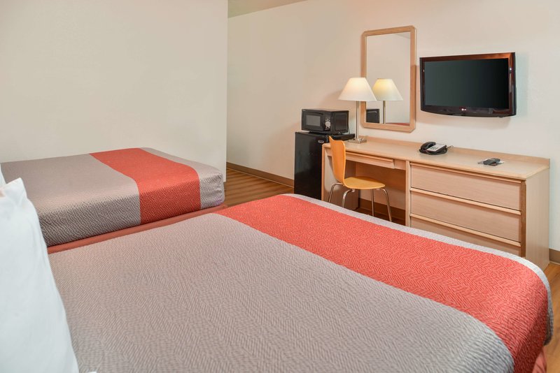 motel 6 salem or expo center