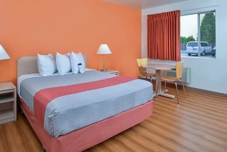 motel 6 salem or expo center