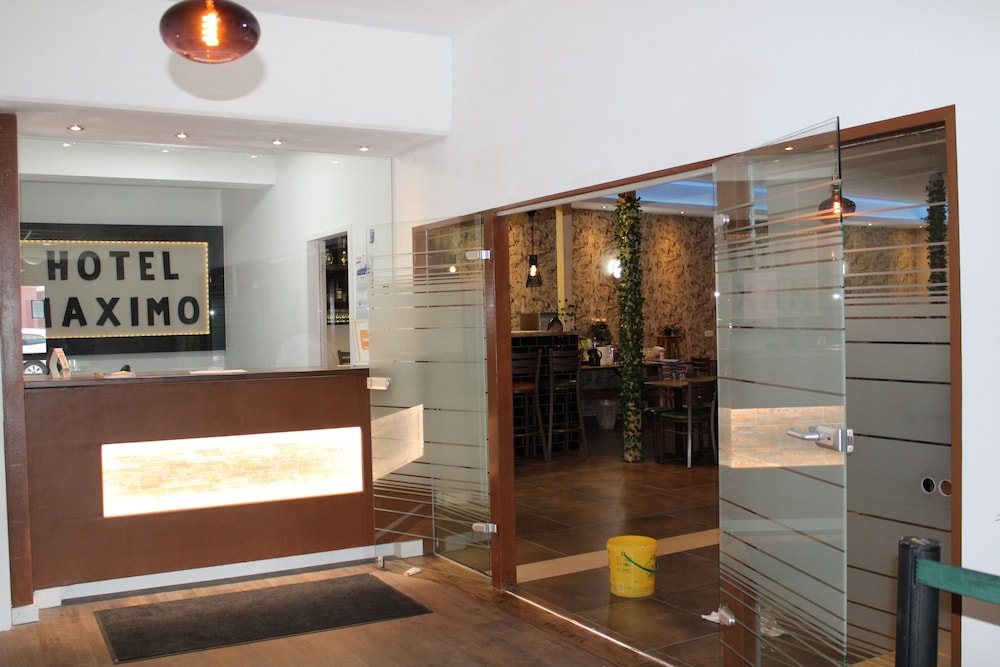 hotel maximo