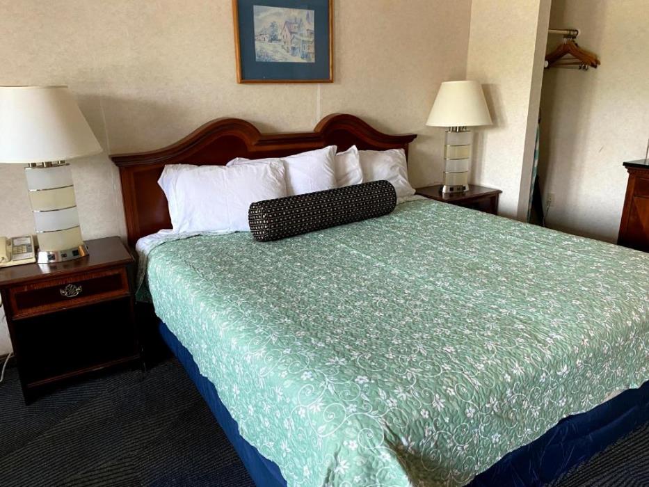 Economy Lodge,Sturbridge>>Fiskdale,3 star