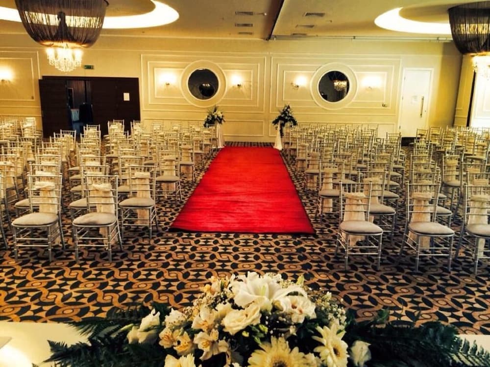 dedepark hotel