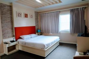 the rich hotel rama 5