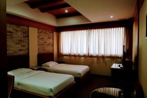 the rich hotel rama 5