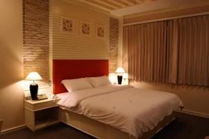 the rich hotel rama 5