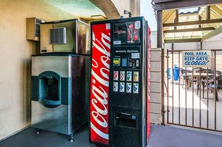 Rodeway Inn Regalodge,Glendale>>Burbank,2 star