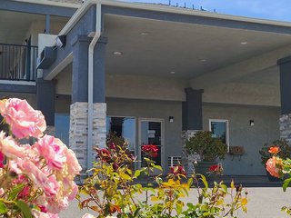 Chowchilla Inn,,2 star