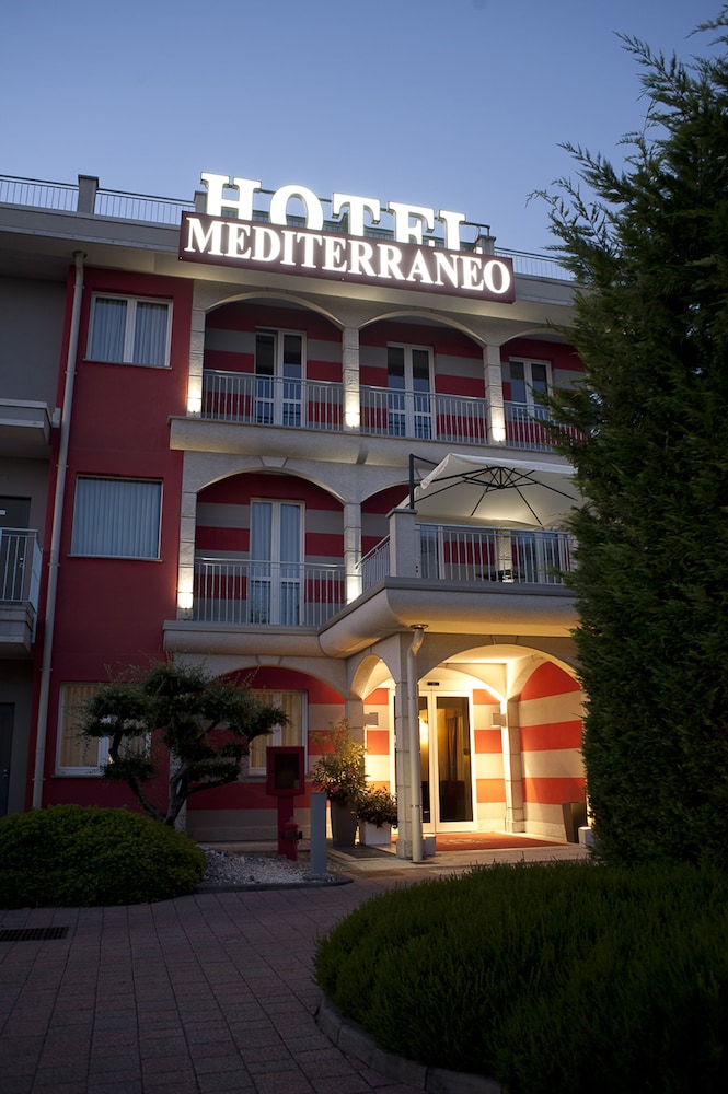 hotel mediterraneo