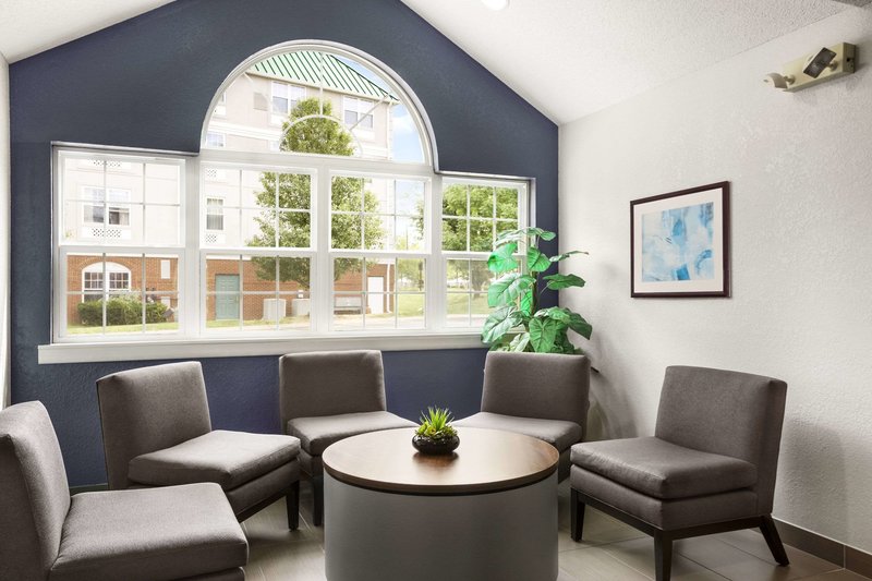 microtel inn by wyndham louisville east