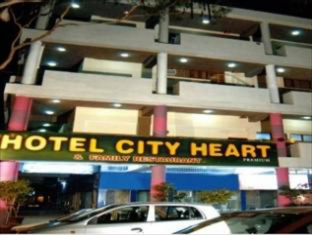 OYO 3933 HOTEL CITY HEART 18