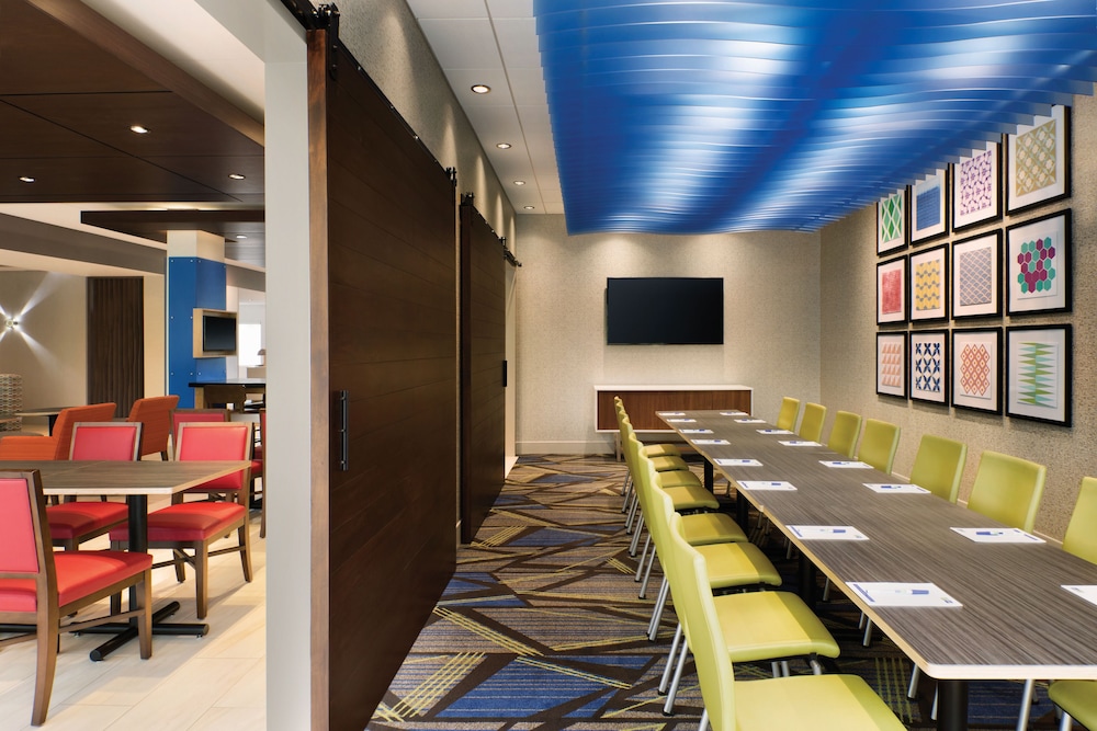 holiday inn express hotel and suites charlotte arrowood by ihg