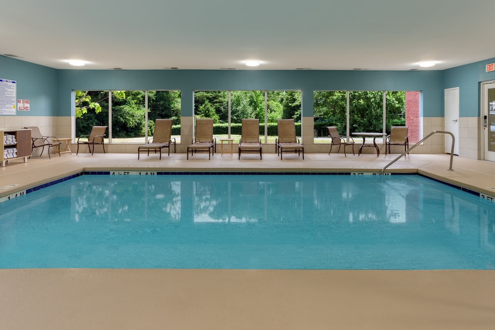 holiday inn express hotel and suites charlotte arrowood by ihg