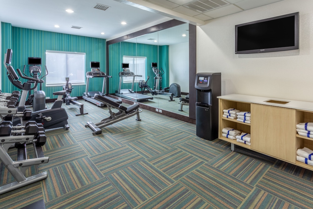 holiday inn express hotel and suites charlotte arrowood by ihg