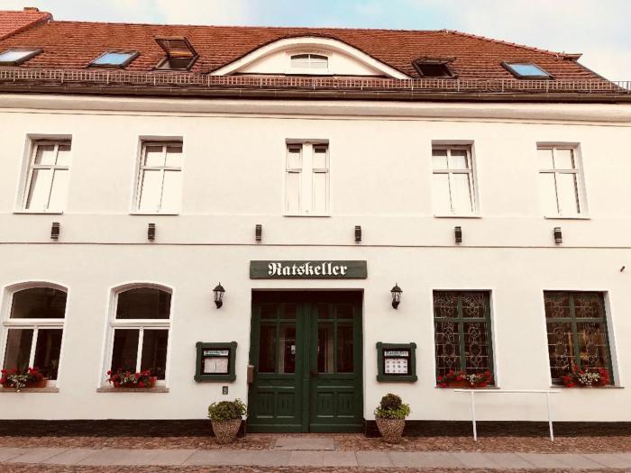 ratskeller hotel and restaurant lindow