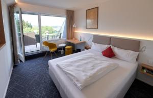 Collegium Glashutten,Glashuetten>>Frankfurt,4 star