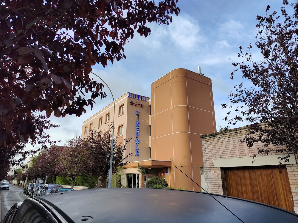 hotel cinepole