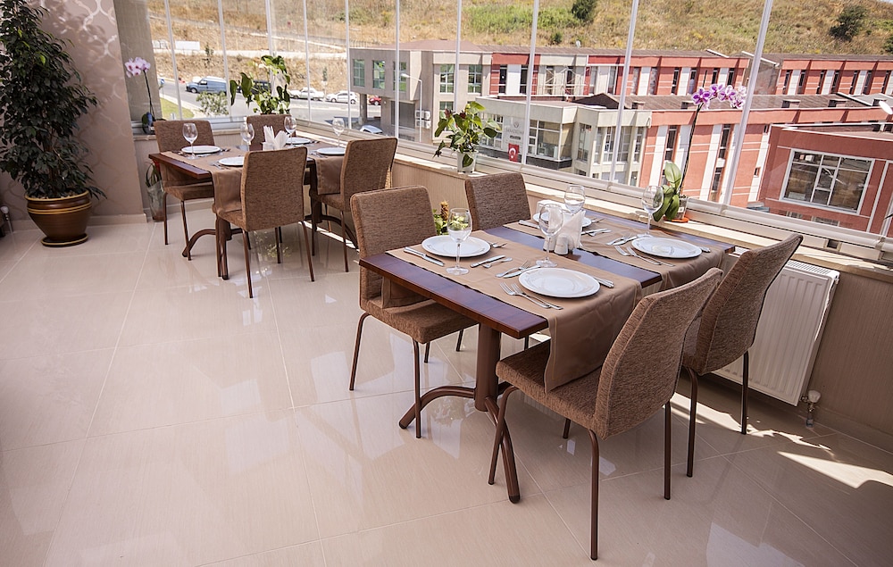 hotel golden way giyimkent