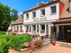 Landhotel Cafe Pralank,,3 star