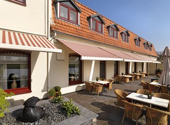 hotel restaurant valuas