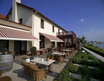 hotel restaurant valuas