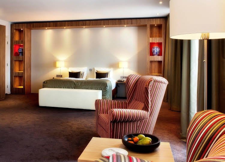 hotel restaurant valuas