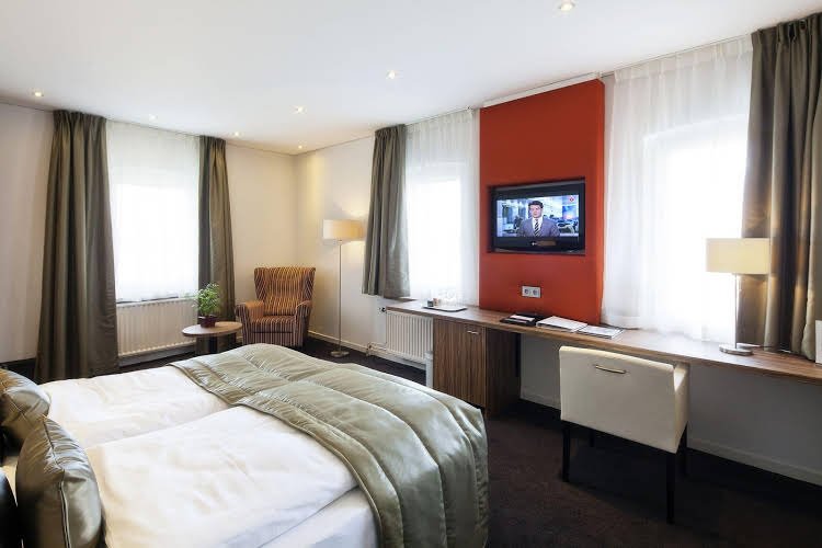 hotel restaurant valuas