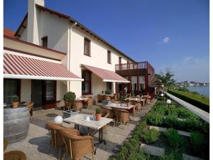 hotel restaurant valuas