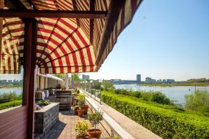 hotel restaurant valuas