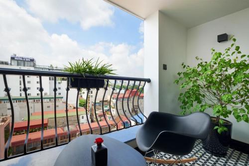 la siesta premium hang be