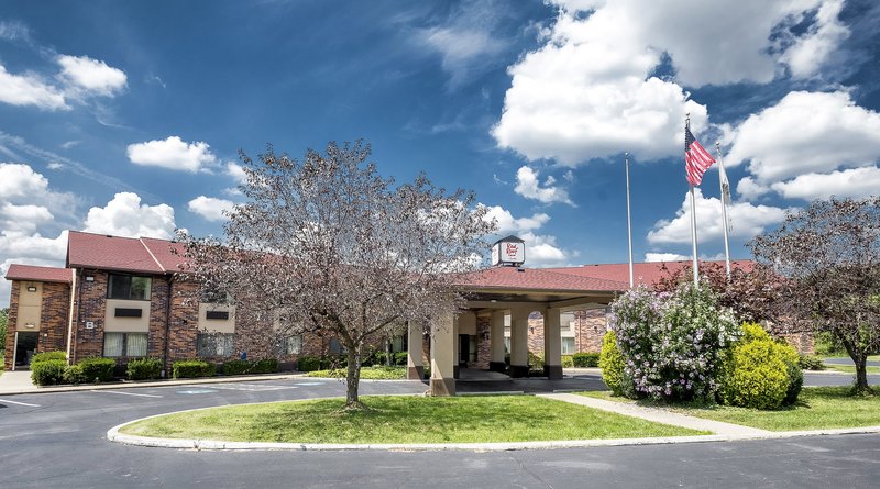 red roof inn and suites hermitage