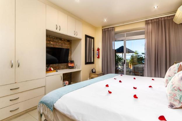 sea castle hotel camps bay