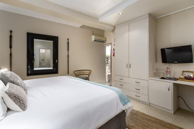 sea castle hotel camps bay