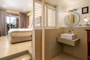 sea castle hotel camps bay