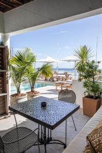sea castle hotel camps bay
