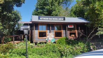 Rawdons,Near Gowrie Farm Golf Course,3.5 star