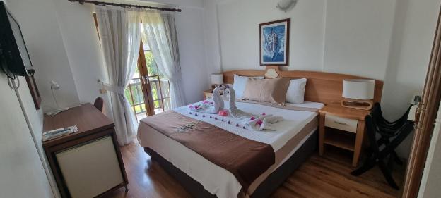 efe hotel gocek
