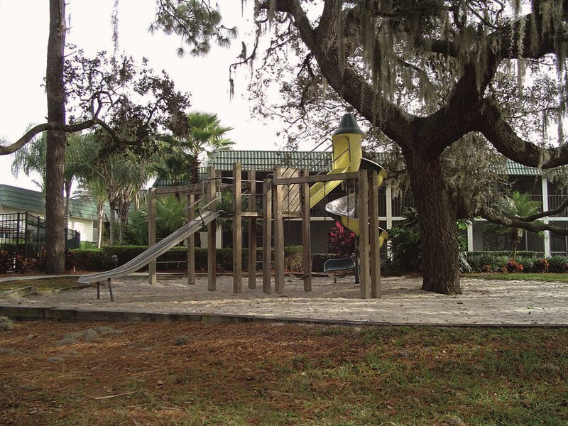 Grand Lake Resort,,3 star