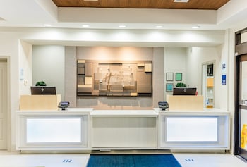 holiday inn express greenville by ihg