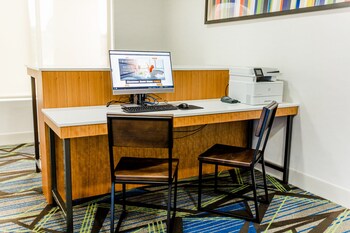 holiday inn express greenville by ihg