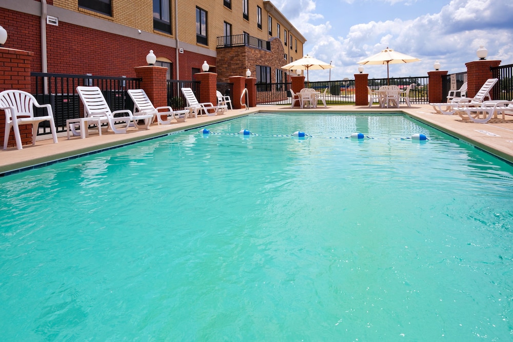 holiday inn express greenville by ihg