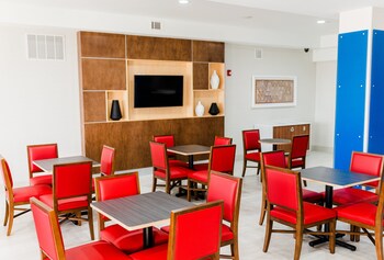 holiday inn express greenville by ihg