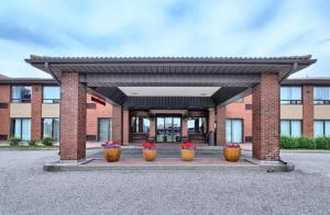 Comfort Inn Guelph,Kitchener>>Guelph,2.5 star