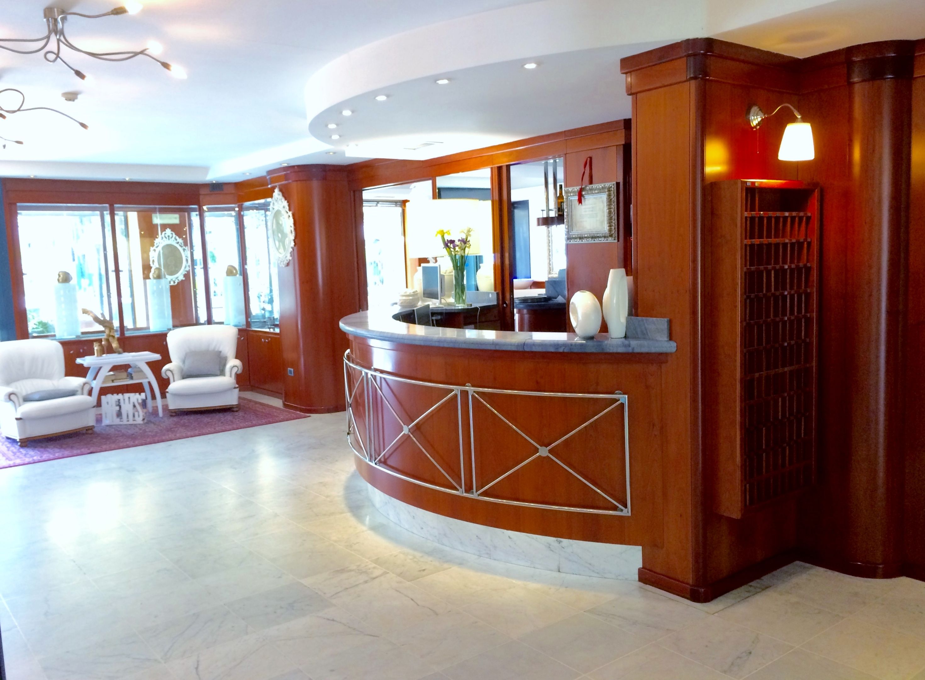 hotel la perla