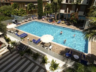 hotel la perla
