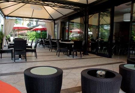 hotel la perla