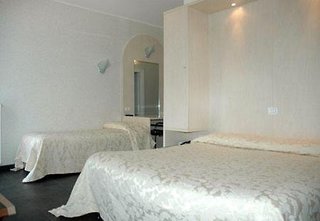 hotel la perla